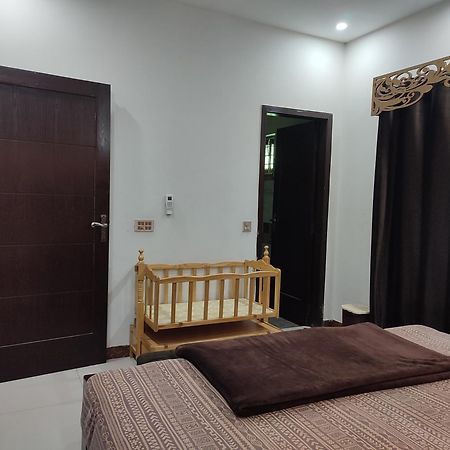 Fully Serviced Holiday Home Near Lahore Ring Road 外观 照片